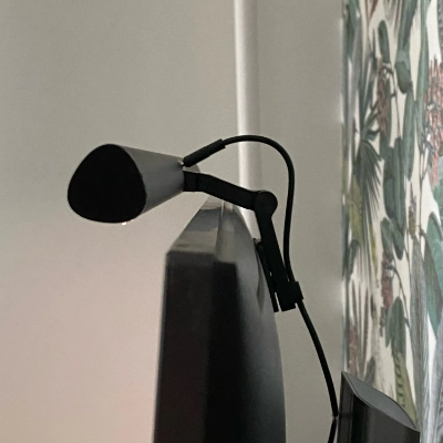 LuminaBar - אור שמרגיע את העיניים